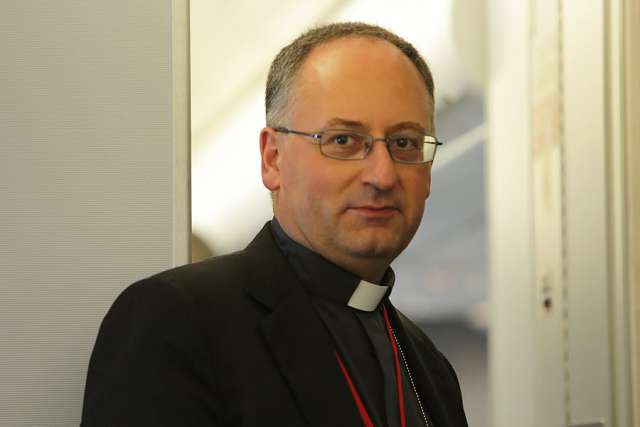 fr_antonio_spadaro_of_the_la_civilta_cattolica_jesuit_review_aboard_the_papal_flight_to_quito_ecuador_on_july_5_2015_credit_alan_holdren_cna_7_5_15
